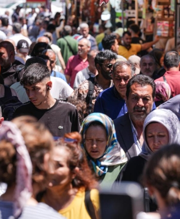 Uzmanlardan bayram alışverişi uyarısı: Son dakika fırsatlarına temkinli yaklaşılmalı