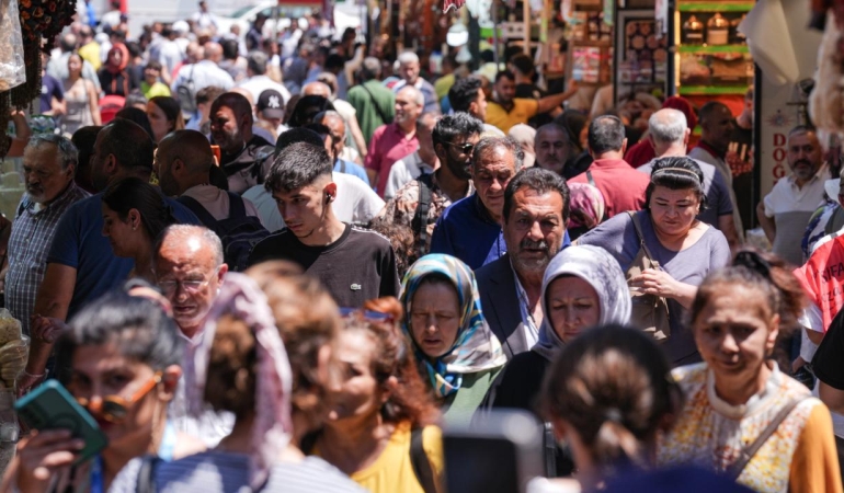 Uzmanlardan bayram alışverişi uyarısı: Son dakika fırsatlarına temkinli yaklaşılmalı