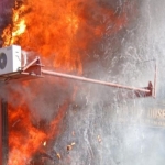 Zeytinburnu'nda 2 katlı iş yerinde yangın