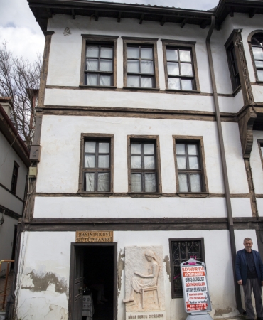 150 yıllık konakta açılan kütüphane öğrencileri ağırlıyor