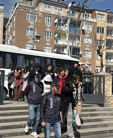 2,4 milyar liralık bahis ve dolandırıcılık operasyonu