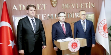 Adalet Bakanı Gürlek, Diyarbakır'da ziyaretlerde bulundu