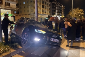 Ankara'da iki ayrı trafik kazasında 4 kişi yaralandı