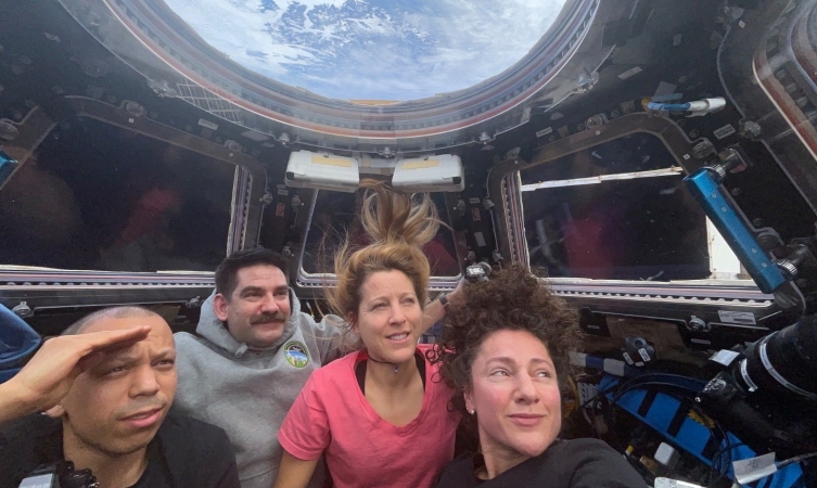 Artemis II mürettebatı Dünya'ya döndü