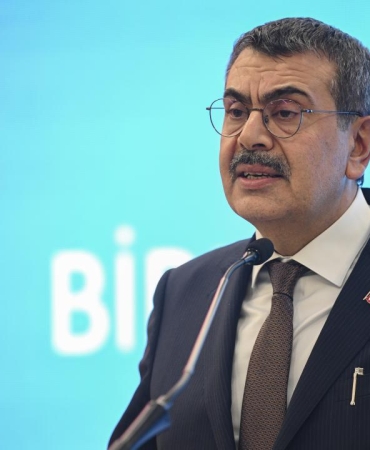 Bakan Tekin: Sevgili öğrencilerim, tatilin tadını doyasıya çıkarın