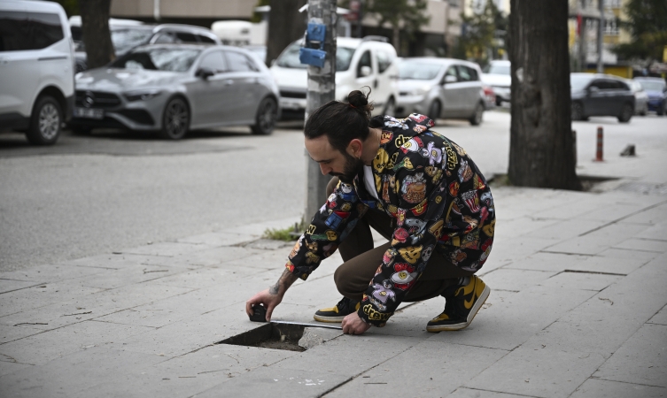 Başkentte kırık kaldırım taşları sanata dönüşüyor