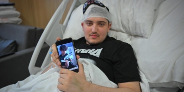 Beyin tümörü tedavisini tamamlayan Efe üniversite yolunda