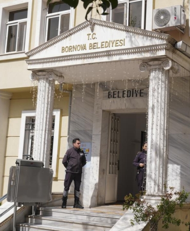 Bornova Belediyesi'ne yolsuzluk soruşturması
