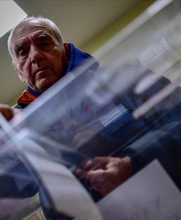 Bulgaristan'da vatandaşlar son 5 yılda 8'inci kez sandık başına gidecek