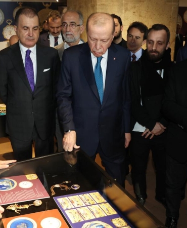 Cumhurbaşkanı Erdoğan, 'Muhteşem Cep Saatleri Koleksiyonu' sergisini ziyaret etti