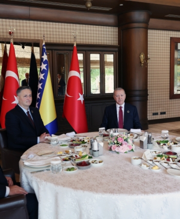 Cumhurbaşkanı Erdoğan'dan ADF'de diplomasi trafiği