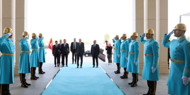 Cumhurbaşkanı Erdoğan'ı, Külliye'de Koruma Hizmetleri Genel Müdürlüğü personeli karşıladı