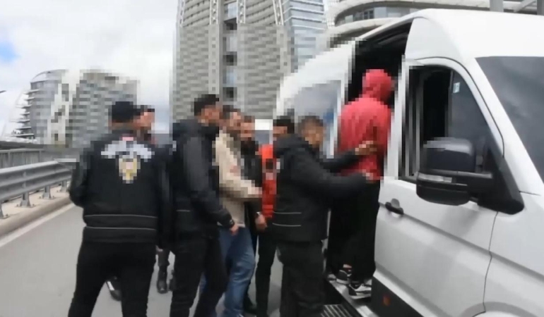Derbide karaborsa bilet sattığı iddiasıyla yakalanan 5 zanlı tutuklandı