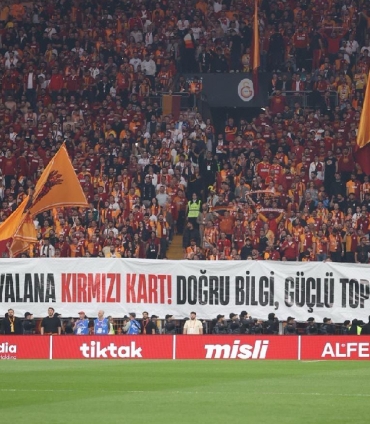 Dev derbide dezenformasyona kırmızı kart mesajı