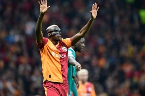 Efsane futbolcu Osimhen'i İngiliz devine önerdi!