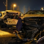 Emniyet şeridinde aracından inen sürücüye otomobil çarptı: 1 ölü