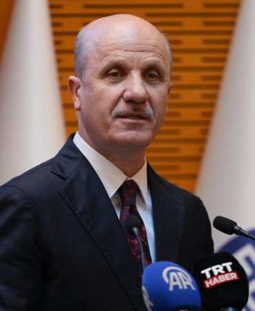 Erol Özvar: Yükseköğretim niteliksel gelişmeye odaklanmaktadır