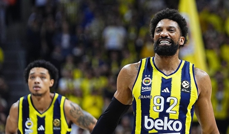 Fenerbahçe Beko EuroLeague'de play-off'u garantiledi!