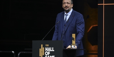 FIBA'nÄ±n 2026 Hall of Fame listesine seÃ§ilen Hidayet TÃ¼rkoÄlu onurlandÄ±rÄ±ldÄ±
