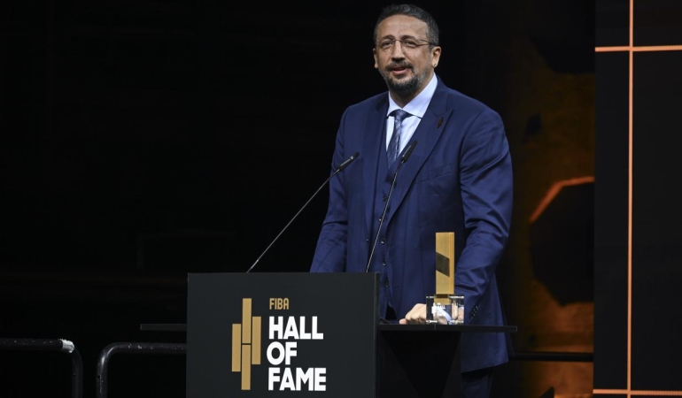 FIBA'nÄ±n 2026 Hall of Fame listesine seÃ§ilen Hidayet TÃ¼rkoÄlu onurlandÄ±rÄ±ldÄ±