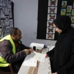 Gazze'deki Filistinliler, katil İsrail'in saldırıları gölgesinde yerel seçimler için sandığa gitti