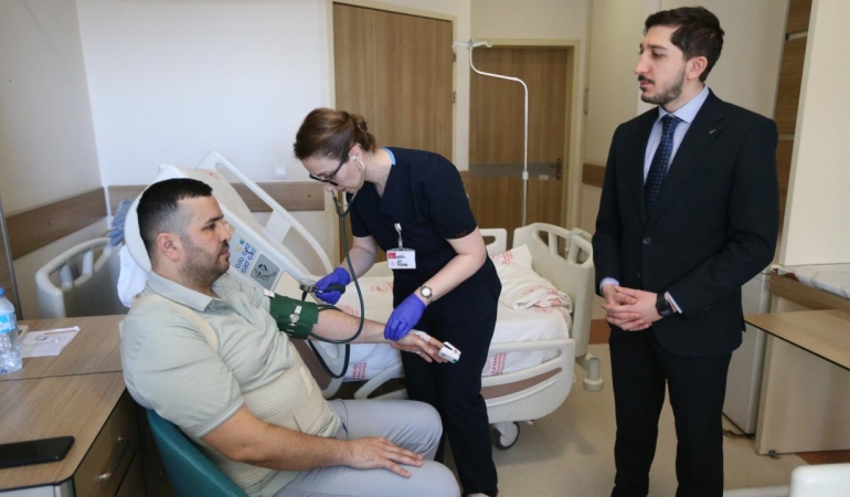 Göğüs ağrısı sandı, milyonda 7 kişide görülen tümör çıktı