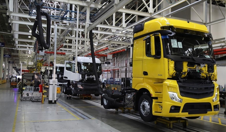 Hafif ticari araç ve kamyon ihracatı 1,5 milyar doları aştı