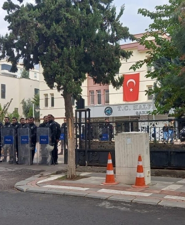 Halfeti Belediyesi'ne operasyon: 49 şüpheli gözaltına alındı