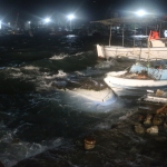 Hatay'da fırtına: Tekneler battı, çatılar uçtu, ağaçlar devrildi