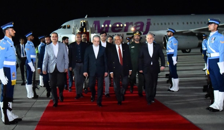 İran Dışişleri Bakanı Arakçi, İslamabada ulaştı