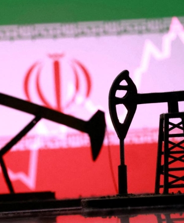 İran, satılmayan petrolleri terk edilmiş tanklarda depoluyor