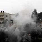 İşgalci İsrail, Batı Şeria'da Filistinlilere ait yapıları yıkıyor