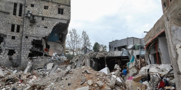 İşgalci İsrail'in hedef aldığı Lübnan'ın Nebatiye kentinde büyük bir yıkım kaldı