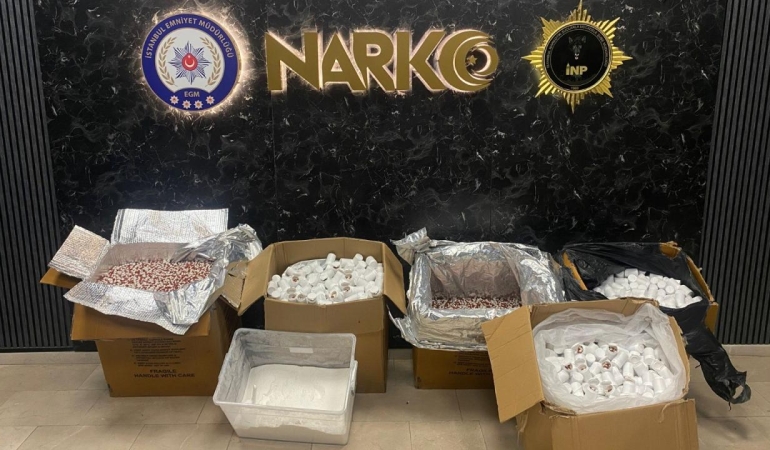 İstanbul'da 247 bin 500 sentetik ecza hap ele geçirildi