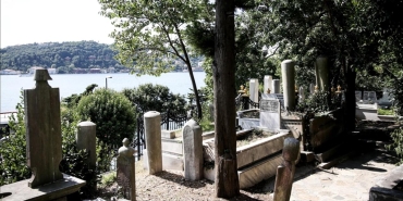 İstanbul'da mezarlıklar 7/24 kamerayla izlenecek