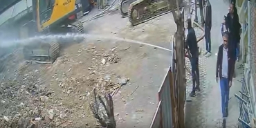 Kaldırımda yürürken kafasına beton parçası düşen çocuk hayatını kaybetti