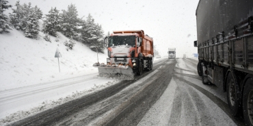 KarsErzurum kara yolunda ulaşım kontrollü sağlanıyor