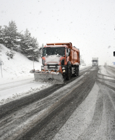 KarsErzurum kara yolunda ulaşım kontrollü sağlanıyor