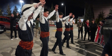 Kayağın özel ikizleri Fransa'dan 6 madalyayla döndü