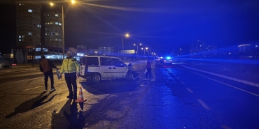 Kayseri'de iki hafif ticari araç çarpıştı: 6 yaralı