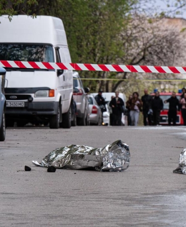 Kiev'de kimliği belirsiz bir kişinin ateş açması sonucu 6 kişi öldü