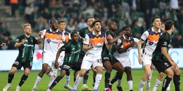Kocaeli'de gol sesi çıkmadı! Kocaelispor ile RAMS Başakşehir berabere kaldı