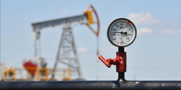 Körfezde enerji savaşı: BAEnin ayrılığı petrol fiyatlarını tehdit ediyor