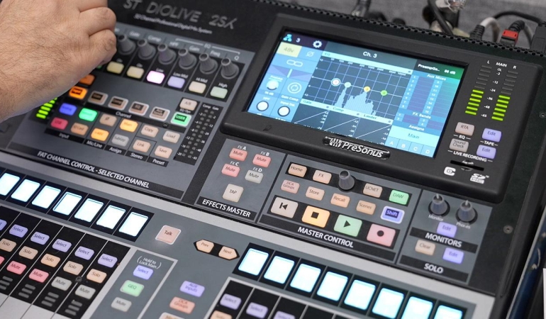 "Leyla ve Mecnun" TRT Radyo 1de sevenleriyle buluşuyor