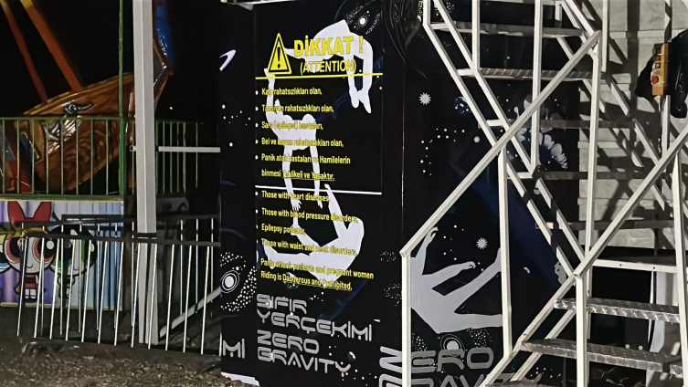 Lunaparktaki oyun aletinden düşen kişi öldü