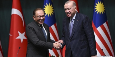 Malezya Başbakanı Enver İbrahim'den Türkiyenin istikrar üreten rolüne vurgu