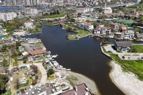 Menekşe Deresi'nin rengi değişti