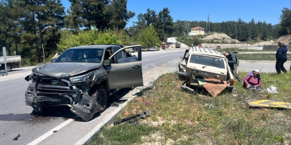 Muğla'da kamyonet ile otomobil çarpıştı: 1 ölü