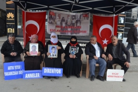 Muşlu aileler evlat nöbetini sürdürdü