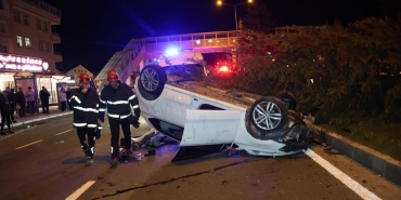 Nevşehir'de köpeğe çarpmamak için manevra yapan otomobil takla attı